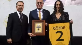 Gözde Kırdar'ın forması ölümsüzleşti