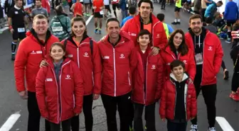 Vodafone İstanbul Maratonu'na ünlü akını