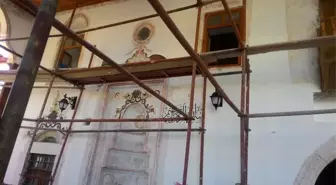 ADÜ'lü öğrenciler cami restorasyonuna katıldı