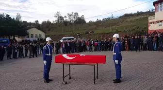 Düğünü için geldiği Ordu'da kazada ölen uzman çavuş defnedildi