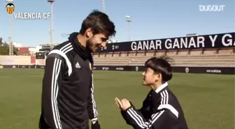 Andre Gomes’in Renkli Saha Dışı Görüntüleri