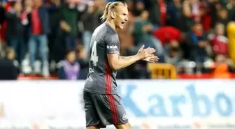 Domagoj Vida'nın menajeri konuştu: Kesinlikle Beşiktaş'ta kalacak!