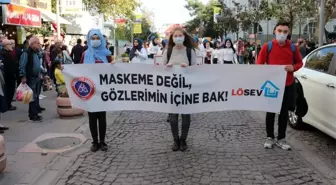 Maskeme değil gözlerime bak