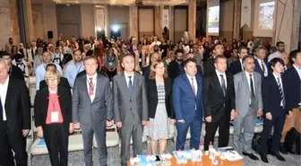 İzmir'de mülteciler için 'İstihdam Fuarı'