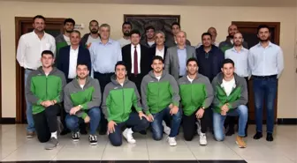 Nazilli Belediyespor Erkek Basketbol Takımı galibiyet sevincini paylaştı