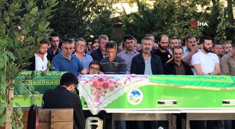 Feci kazada hayatını kaybeden anne, baba ve bebekleri son yolculuğuna uğurlandı