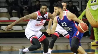 Gaziantep Basketbol 83 - 88 Anadolu Efes