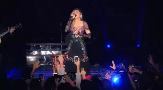 Konserine geç başlayan Madonna, hayranı ile mahkemelik oldu