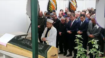 Balık tutarken boğulan öğretmen toprağa verildi