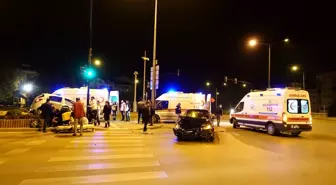 Bursa'da iki otomobilin çarpışması sonucu 3 kişi yaralandı