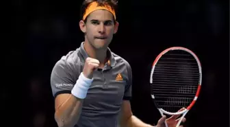 Dominic Thiem, Federer'i mağlup etti