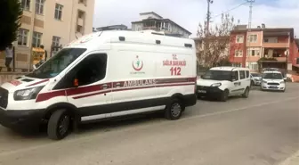 Geri geri manevra yapan otomobil yaya çarptı
