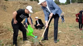 Karacabey'de binlerce fidan toprakla buluştu