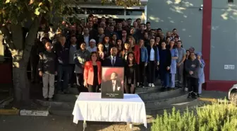 Özhan çalışanları Ata'yı andı