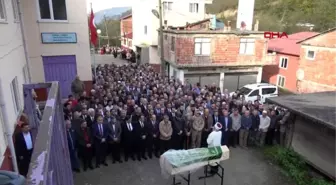 Samsun anne ve babasının yaralandığı kazada ölen zehra, toprağa verildi