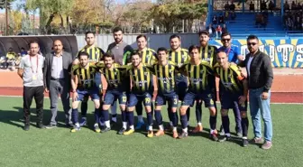 Söğütspor kendi evinde farka gitti