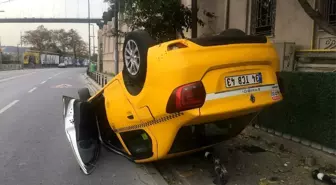 Ticari taksi takla attı: 2 yaralı