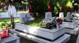 Adının verildiği okulda anılan şehidin eşyaları 'şehitlik köşesi'nde