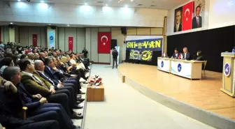 Sadettin Saran, Van YYÜ'de öğrencilerle buluştu