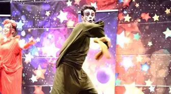 Çocukların tiyatro keyfi