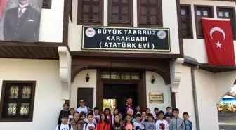 Afyonkarahisarlı minik öğrencilerden Atatürk Evi'ne ziyaret