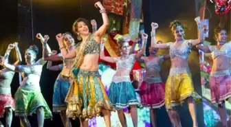 Bollywood renkleri İstanbul'da