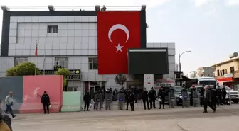 Şanlıurfa'da, Suruç Belediye Başkanı Hatice Çevik, hakkındaki terör soruşturması kapsamında...