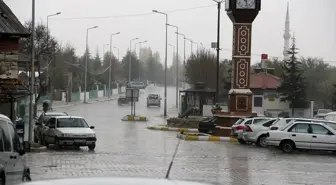 Yağmur çiftçinin yüzünü güldürdü