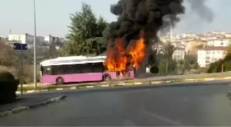 Düzce'de halk otobüsü alev alev yandı