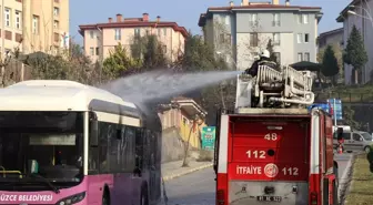 Düzce'de seyir halindeki halk otobüsü yandı