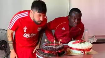 Arouna Kone ve Paul Papp'ın doğum günü kutlandı
