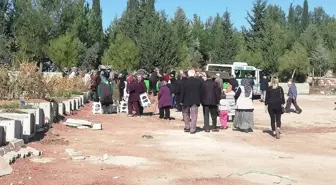 Kocasıyla öldürülen kadın toprağa verildi