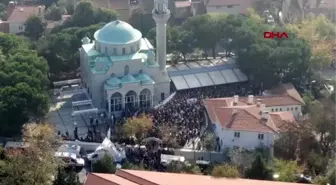 Yıldız kenter'in cenazesine katılan kalabalık havadan görüntülendi