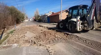 Aslanapa'da yol bakım ve onarım çalışmaları