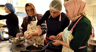 Hem becerilerini geliştiriyor, hem de yeni teknikler öğreniyorlar