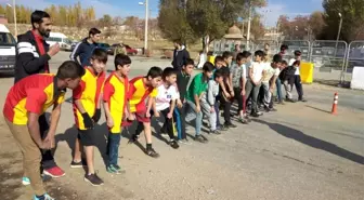 Ovakışla'da ortaokullar arası atletizm yarışması