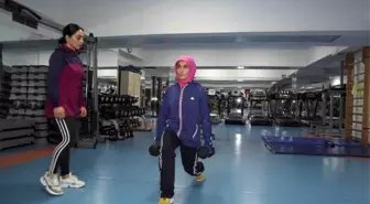 Spor kursu, skolyoz hastası Emine'nin umudu oldu