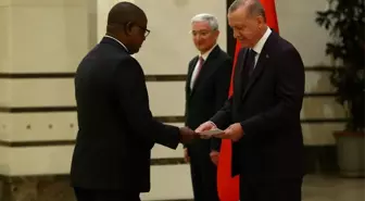 Cumhurbaşkanı Erdoğan Burundi Büyükelçisi Bikebako'yu kabul etti