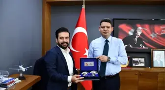 Yılın öğretmeni, Kaymakam Gökpınar'ı ziyaret etti