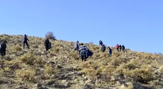 Ağrı'da öğretmenler Bubi Dağı'na tırmandı