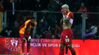 Galatasaraylı futbolcular, taraftarlardan özür diledi