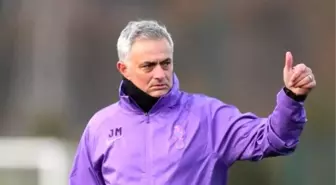 Jose Mourinho sahaya çıkıyor! Canlı