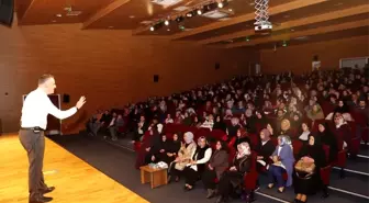 Sultangazi'de Bekir Develi söyleşisi yapıldı