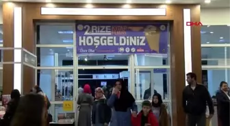 Rize-serdar tuncer'e kitap imzalatmak isteyenler kuyruk oluşturdu