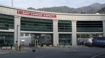 Sarp Sınır kapısında tır kuyruğu