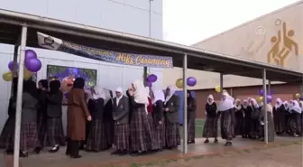 Avustralya'daki Türk okulunda hafız kız öğrenciler taç giydi - MELBOURNE