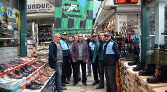 Esnaf istedi, Başkan Hürriyet çarşıya Kocaelispor bayrağı astı