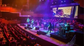 Mor ve Ötesi'nden senfonik performans