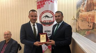 ASTOP'tan Emektar Öğretmenleri Duygulandıran Program