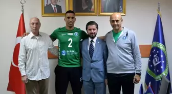 Bursa Büyükşehir Belediyespor, Kübalı voleybolcu Marshall'ı transfer etti